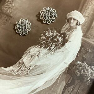 Vintage Sarah Coventry clip earrings comes with picture of 1890s bride